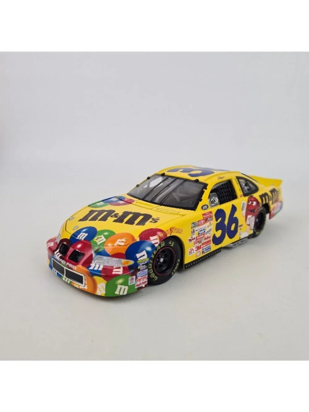 Action Racing Nascar Stock Car 1:24 Diecast M&M Racing #36 Ken Schrader D94